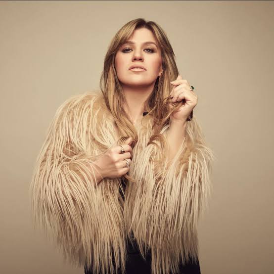 KELLY CLARKSON